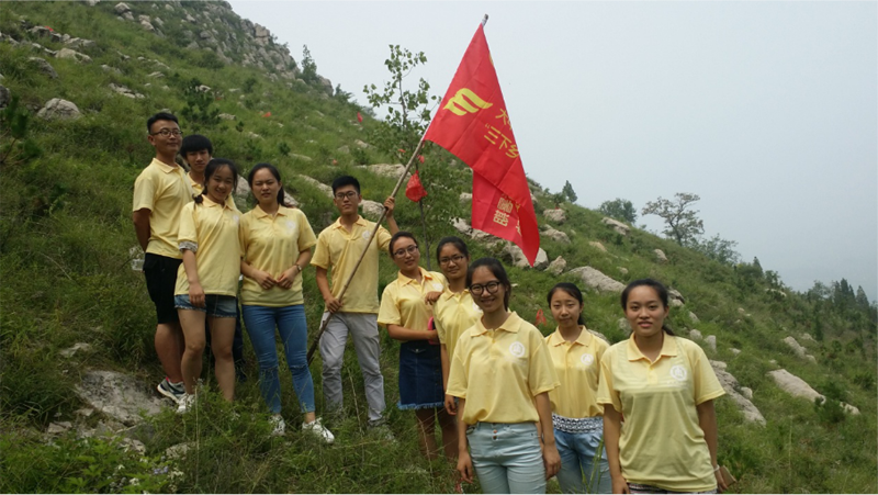 【青春建功十三五,携手共筑中国梦】教师教育学院学院“情系泗水,帮扶教育”社会实践调研 (2)